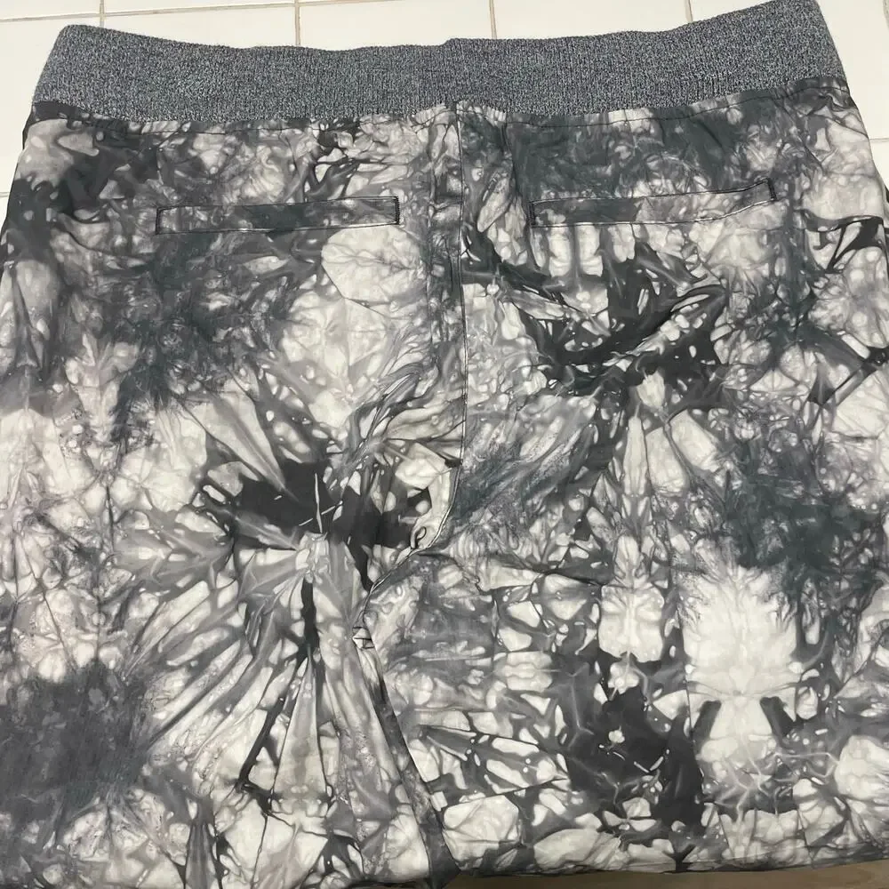 Cabi NEW Woven Marble Pant Size Medium Casual Pull On Elastic Waist Comfort